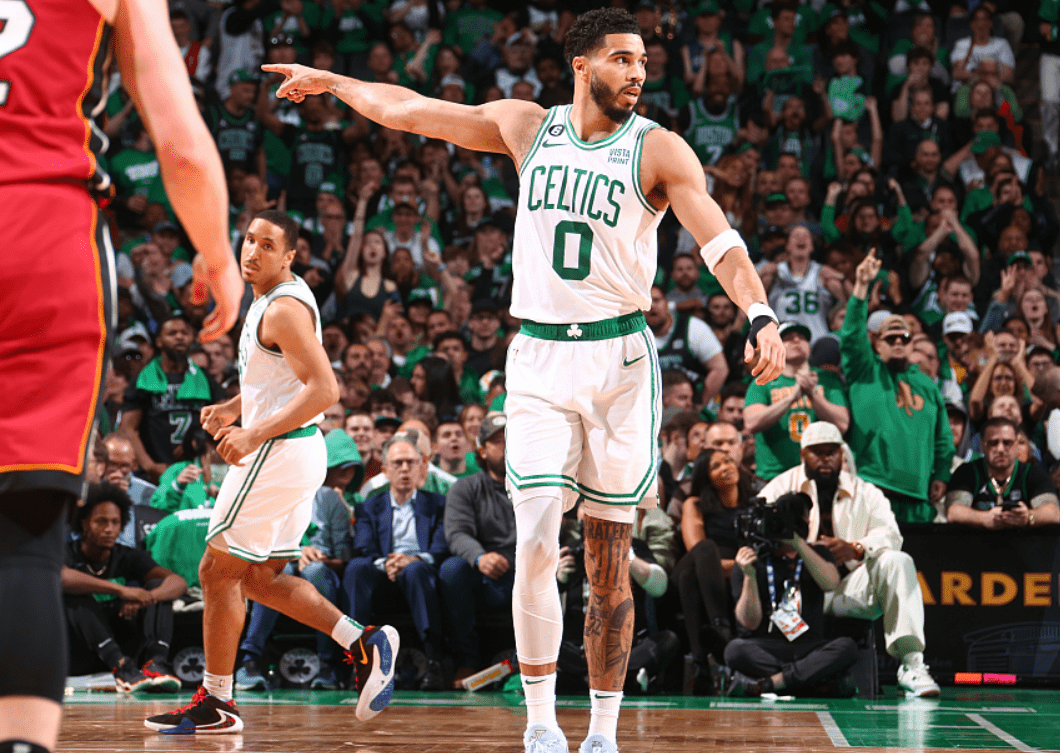 塔图姆连续七场比赛得分超过精彩发挥,热火挑战极限!的简单介绍 塔图姆连续七场比赛得分超过精彩发挥,热火挑战极限!的简单介绍